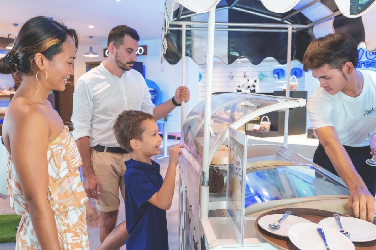 Radisson Resort And Suites Phuket Παραλία Καμάλα Εξωτερικό φωτογραφία